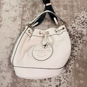 COACH Dempsey Drawstring Bucket Patch Bag Crossbody purse C4100 Chalk Ivory